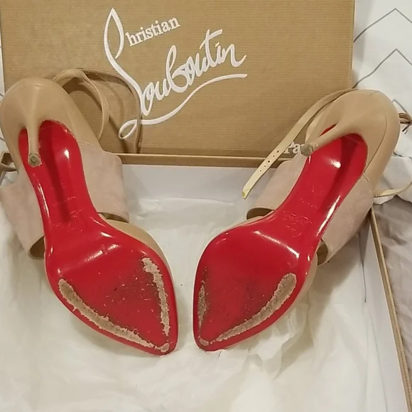 Christian Louboutin - Picture 3 of 12